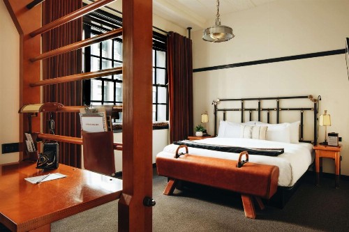 Chicago Athletic Association part of Hyatt - image 3