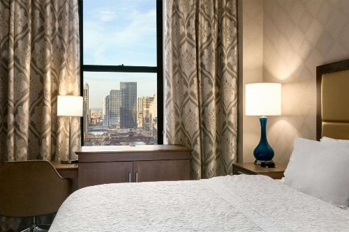 Hampton Inn Chicago Downtown/N Loop/Michigan Ave - image 19