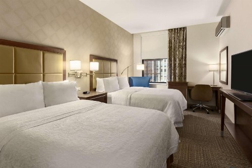 Hampton Inn Chicago Downtown/N Loop/Michigan Ave - image 21