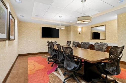 Hilton Garden Inn Chicago Downtown Riverwalk - image 44