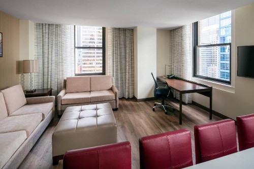 Residence Inn by Marriott Chicago Downtown/Loop - image 8