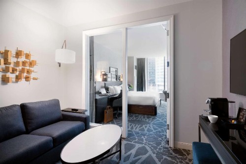 LondonHouse Chicago Curio Collection by Hilton - image 19