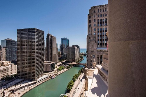 LondonHouse Chicago Curio Collection by Hilton - image 43