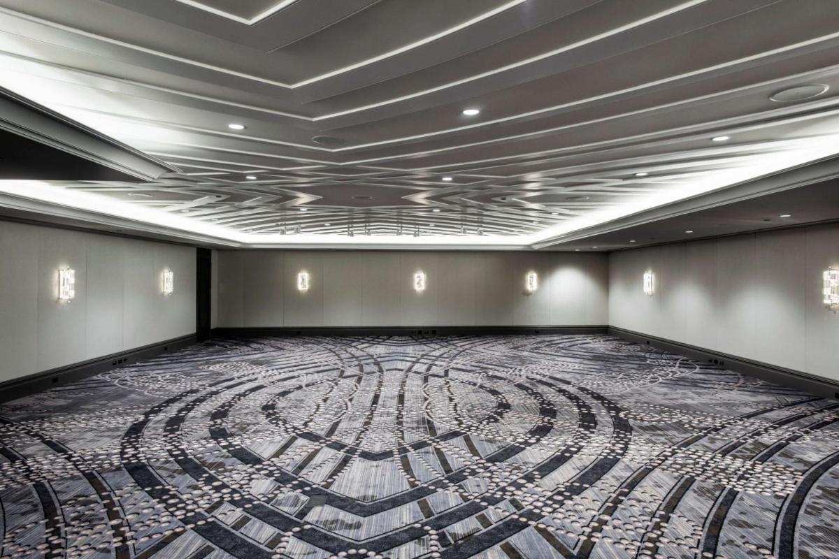 LondonHouse Chicago Curio Collection by Hilton - image 7