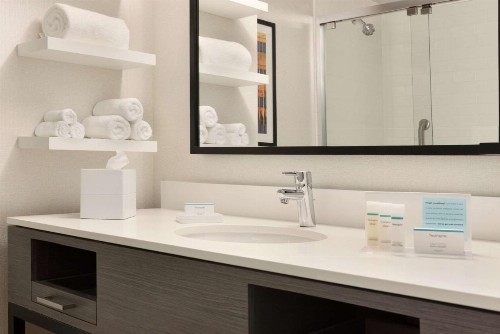 Hampton Inn by Hilton Chicago Downtown West Loop - image 30