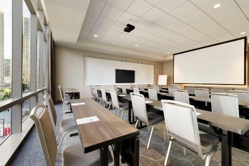 Hampton Inn by Hilton Chicago Downtown West Loop - image 37