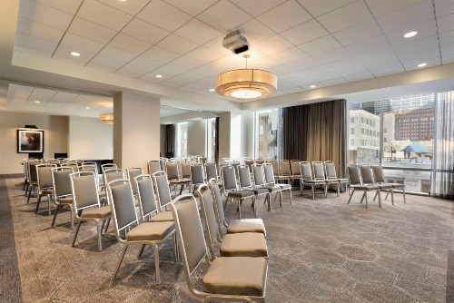 Hampton Inn by Hilton Chicago Downtown West Loop - image 39