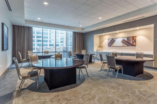 Hampton Inn by Hilton Chicago Downtown West Loop - image 43