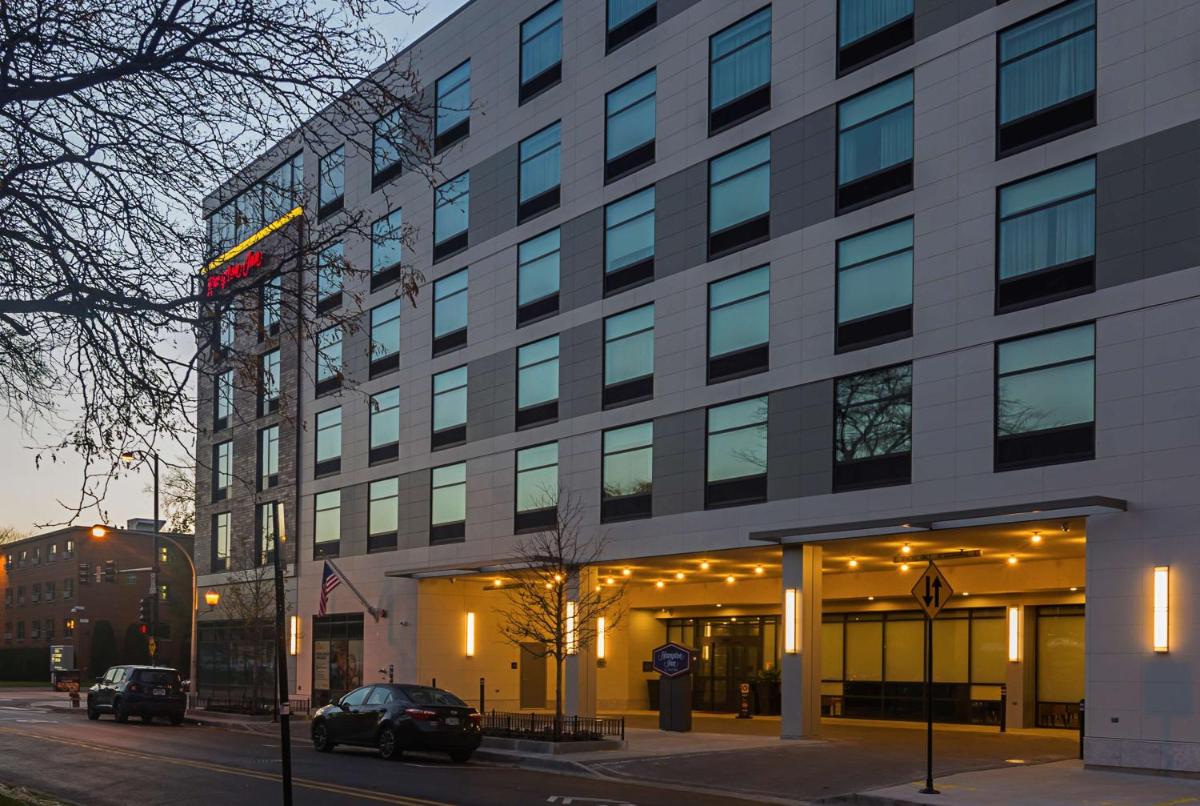 Hampton Inn Chicago North-Loyola Station Il - image 3