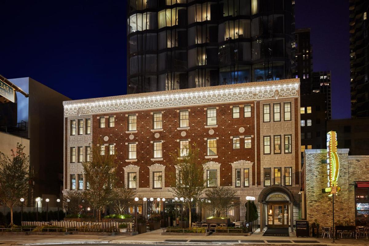 Viceroy Chicago - image 2