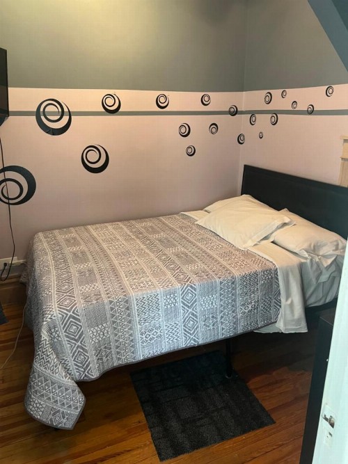 Hollywood Rentals LLC - image 2