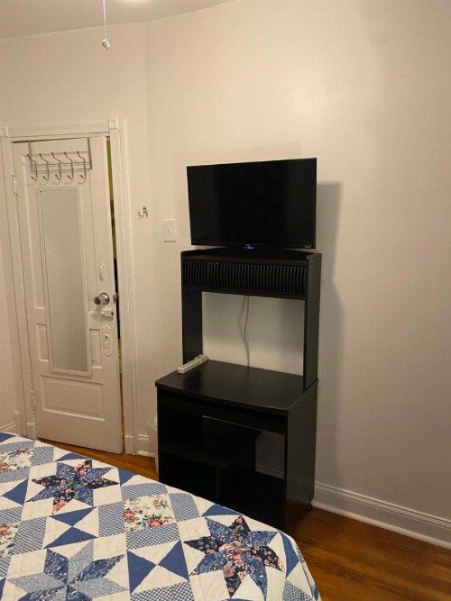 Hollywood Rentals LLC - image 32