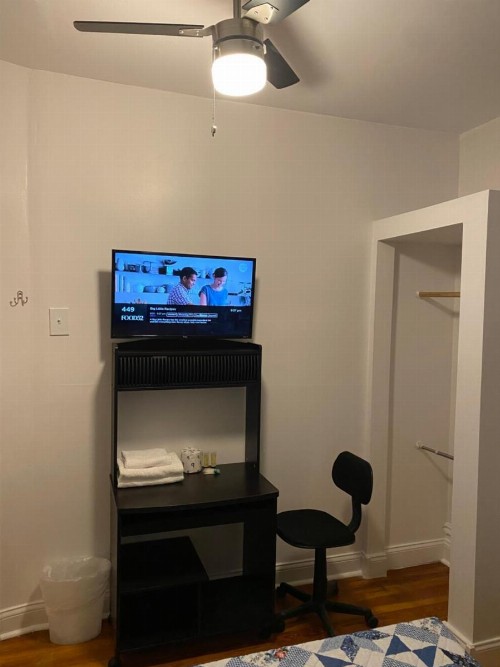 Hollywood Rentals LLC - image 36