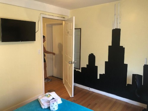 Hollywood Rentals LLC - image 47