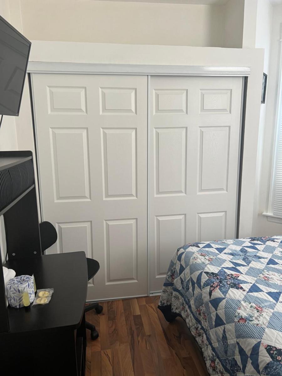 Hollywood Rentals LLC - image 7