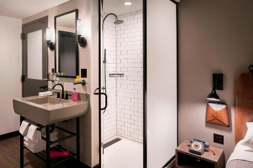 Moxy Chicago Downtown - image 23