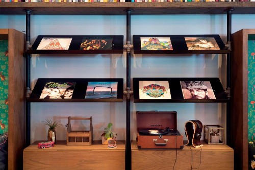 Moxy Chicago Downtown - image 27