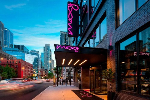 Moxy Chicago Downtown - image 3