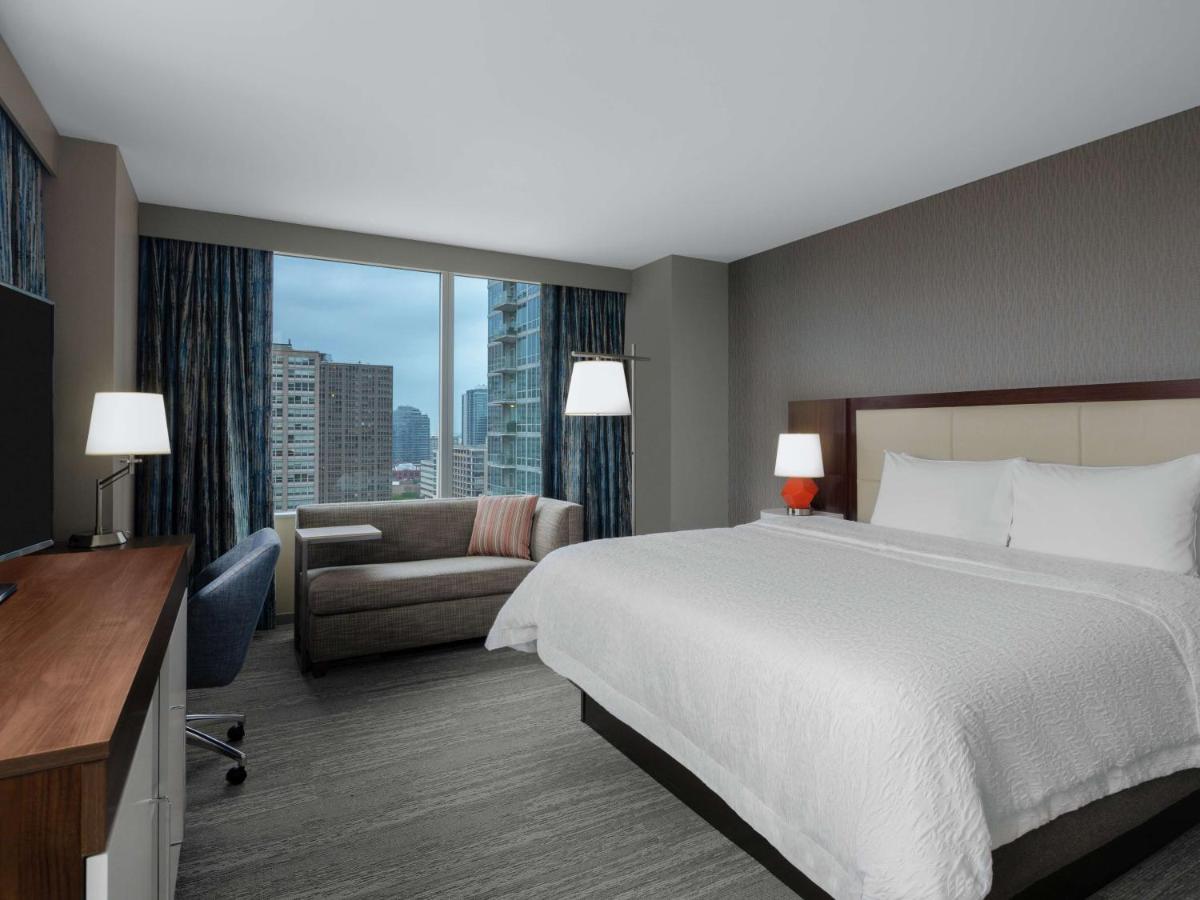 Hampton Inn Chicago McCormick Place - main image