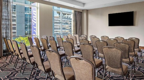 Hampton Inn Chicago McCormick Place - image 12