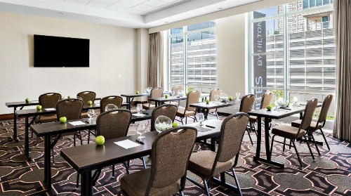 Hampton Inn Chicago McCormick Place - image 14
