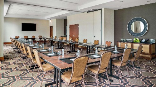 Hampton Inn Chicago McCormick Place - image 25