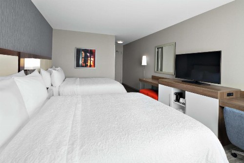 Hampton Inn Chicago McCormick Place - image 9