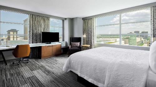 Hilton Garden Inn Chicago McCormick Place - image 17