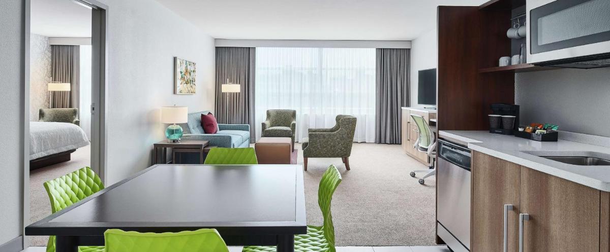 Home2 Suites By Hilton Chicago McCormick Place - image 3
