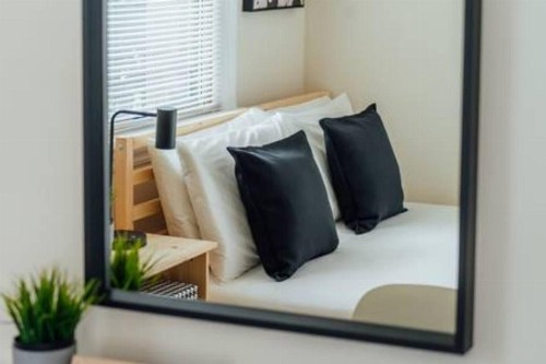 Cozy Stylish 2BR Apt near O'Hare Int'l Airport - image 21