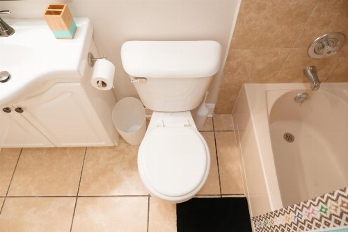 Cozy Stylish 2BR Apt near O'Hare Int'l Airport - image 29