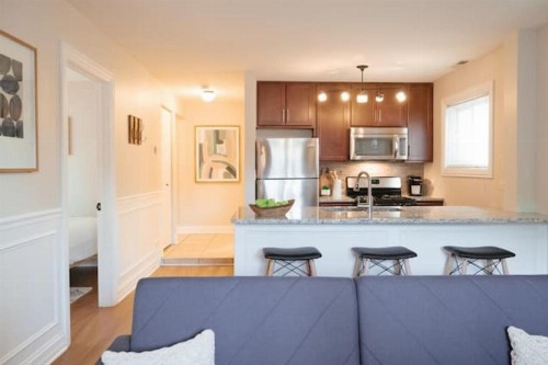 Cozy Stylish 2BR Apt near O'Hare Int'l Airport - image 39