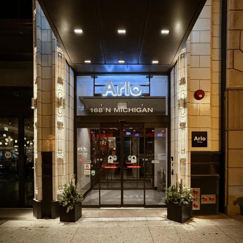 Hotel Julian Chicago - image 3