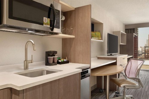 Home2 Suites By Hilton Chicago River North - image 36