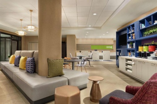 Home2 Suites By Hilton Chicago River North - image 8