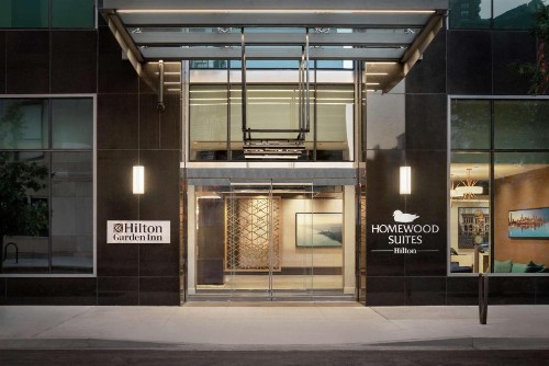 Hilton Garden Inn Chicago Downtown South Loop - image 1