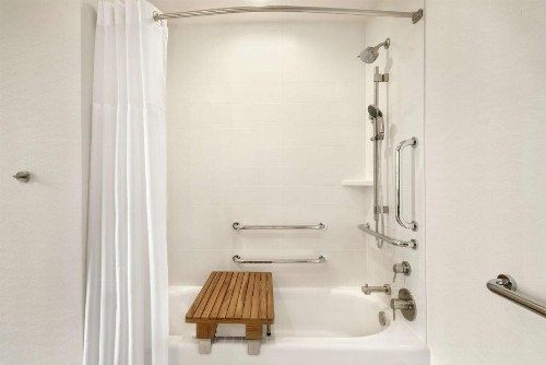 Hilton Garden Inn Chicago Downtown South Loop - image 15