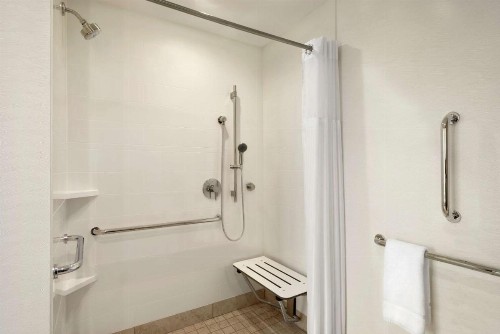 Hilton Garden Inn Chicago Downtown South Loop - image 22