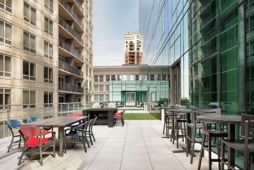 Hilton Garden Inn Chicago Downtown South Loop - image 25