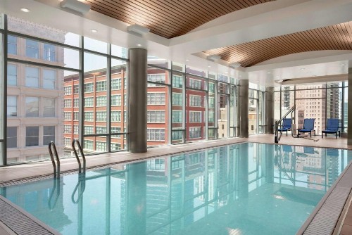Hilton Garden Inn Chicago Downtown South Loop - image 9