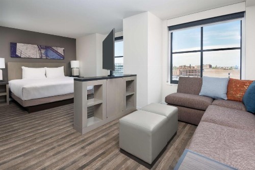 Hyatt House Chicago West Loop - image 16