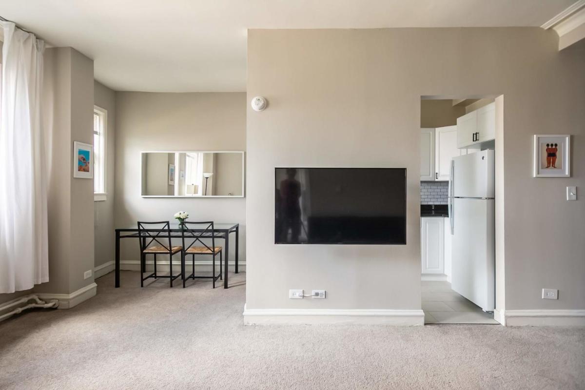 Historic HP 1BR with Fast Transit to UChicago & DT by Zencity - image 5