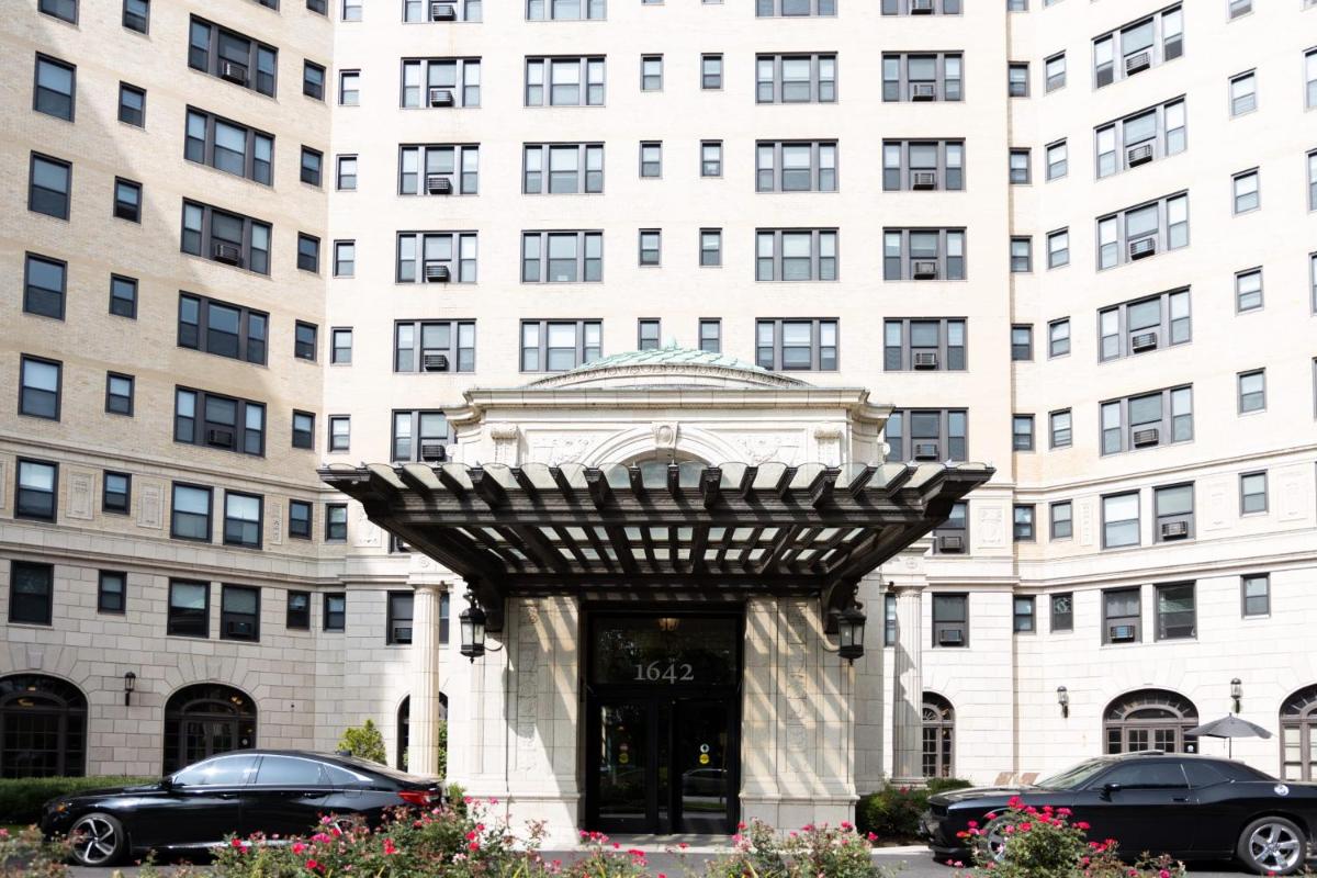 Historic HP 1BR with Fast Transit to UChicago & DT by Zencity - image 6