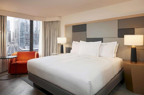 Hilton Grand Vacations Chicago Downtown Magnificent Mile - image 15