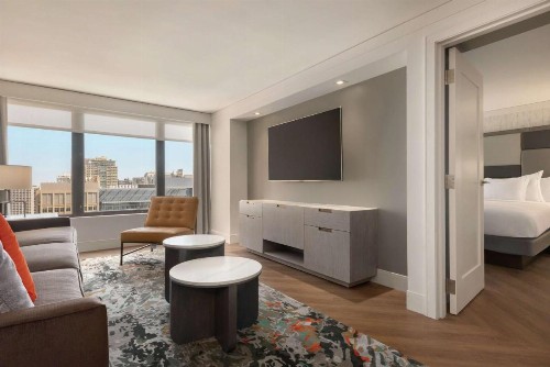 Hilton Grand Vacations Chicago Downtown Magnificent Mile - image 24