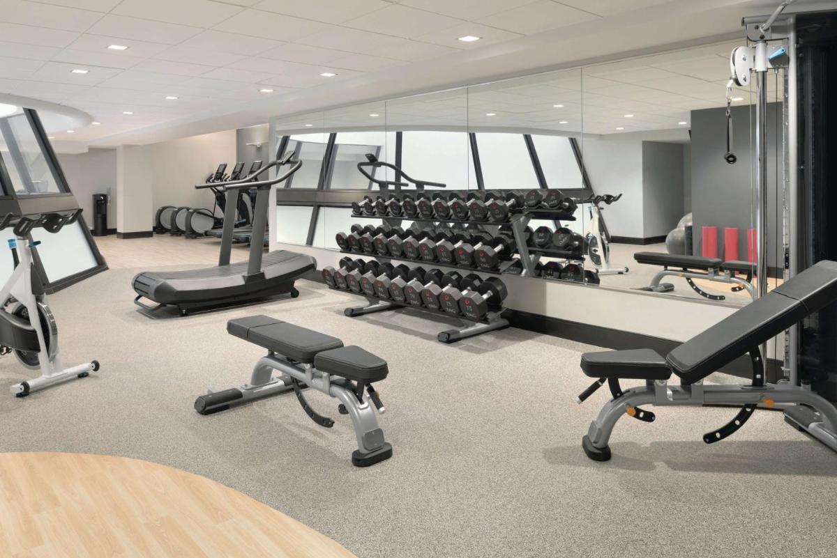 Hilton Grand Vacations Chicago Downtown Magnificent Mile - image 7