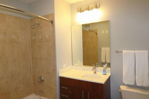 Had a pleasant visit on Dch 215 West Washington - image 7