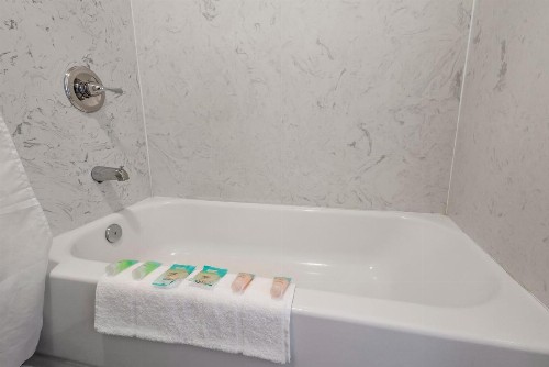 Heritage Inn Express Chico - image 31