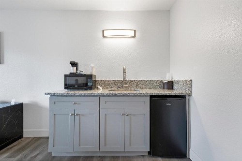 Heritage Inn Express Chico - image 47