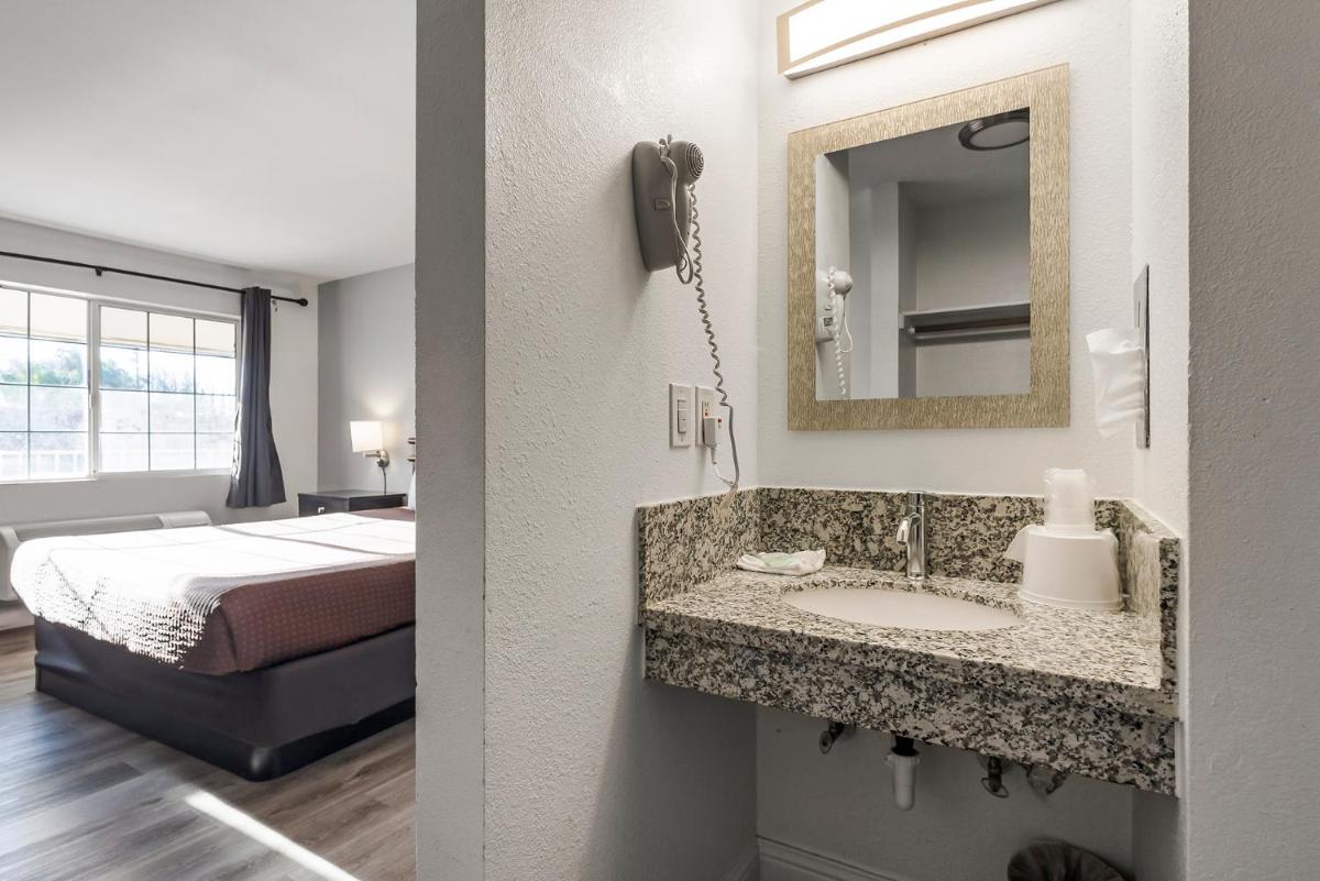 Heritage Inn Express Chico - image 5